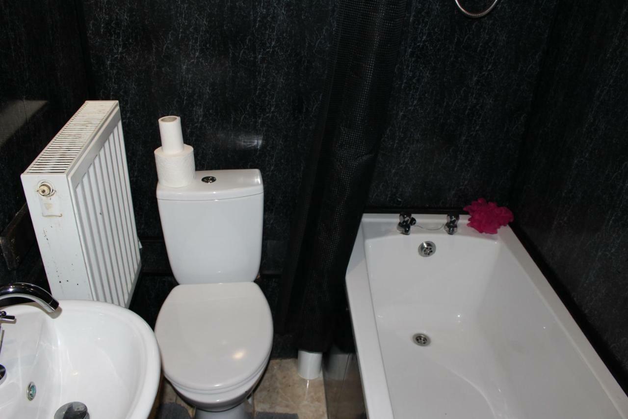 Napier Town House - Self Catering - Guesthouse Style - Twin And Double Rooms Workington Exterior foto